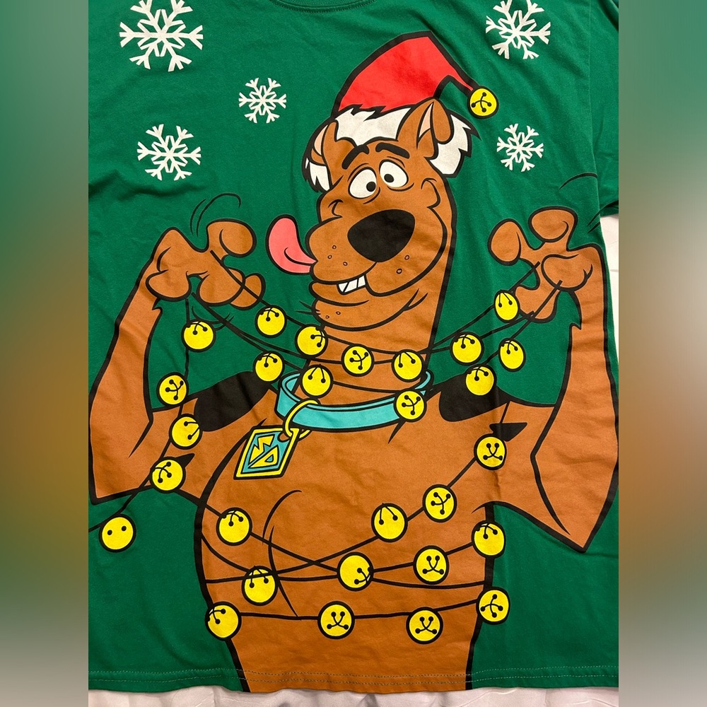 Scooby Doo Christmas T-Shirt - Picture 4 of 7